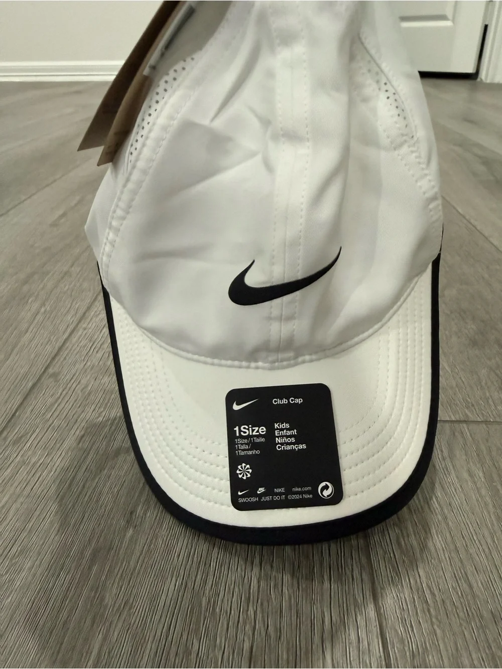 Nike White and Black Dri-FIT Club Cap